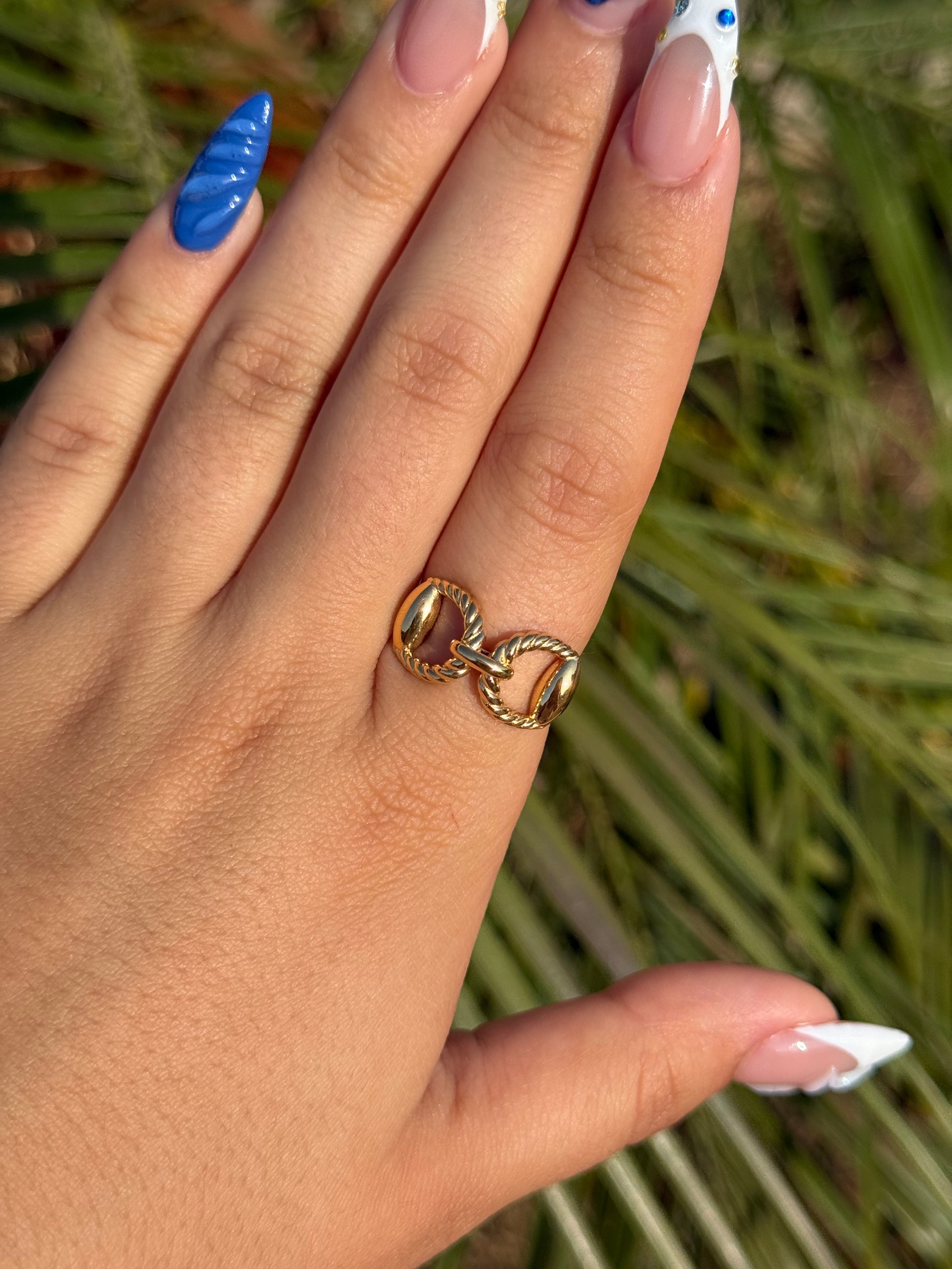Linked Ring